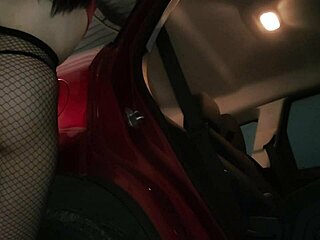 Contracting A Beautiful Young Girl In The Usa For Amateur Fun!