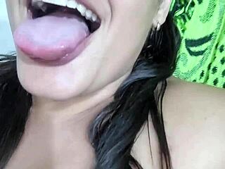 I'm a Hairy Northeastern Latina Who Only Cums on the Interwebz