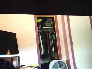 nicole marshall gives a sloppy blowjob to that cock