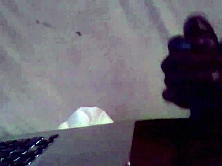 Richard Banks In Intense Lesbian Cunilingus And Handjob Session