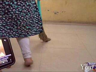 custom video malik ne apni sexy kambali se blowjob karaya with cumshot monster cock close-up mature handjob pov tits