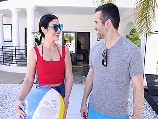 Hot teen queenie sateen curves worth remembering in sexy fucking