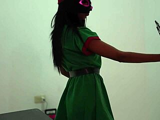 Delicious Sexy Brunette Eager For Intense Sexual Fantasy!