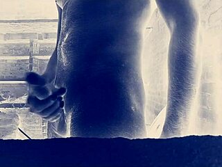 Massive Indian cock throbbing hard!