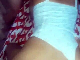 Wow, hot trio action with two sexy women!