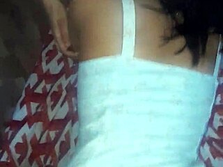 Wow, hot trio action with two sexy women!