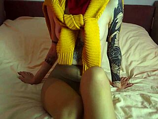 Resident Evil Babe in Stockings Takes Deep Blowjob and Hard Fucking