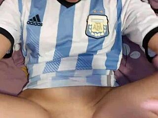 Vau tsekkaa muskelichileniainen dominoi ja creampie pannoo pientä argentinalaista isopersettä koirana kovaa kasvoille laukeaminen peittää alistuneen naaman!