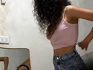 Hidden Camera Captures Real Colombian Babe Alexia With Big Tits In Miniskirt Upskirt