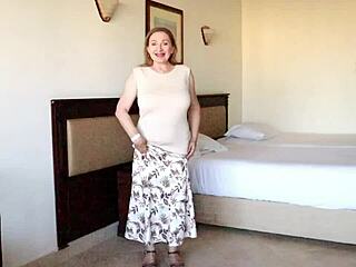 How a mature busty cougar lured men for hot sex compilation