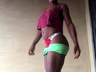 crazybitch loves to twerk her sexy big ass wherever she is