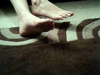 candid feet compilation of my friends with hidden toes shots 👣