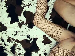 يا ريت ليش الفيديو مقلوب مع نيك طيز بوفي ناضج ميلف تلحس قريب لينجري؟