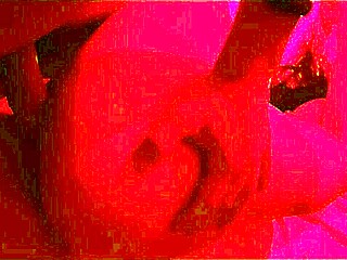 Băi, fut morena asta cu fund mare întâlnită pe plajă în stil POV! 🏖️