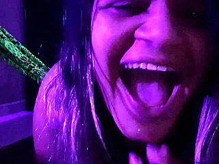 Esperando Meus Amigos Para A Noite De Balada With Hairy Brazilian Masturbation!