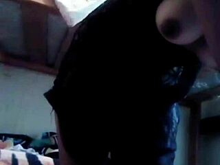 Me Deja Muy Caliente Y Me Masturbo Con Pepino