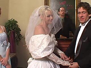 Missy Monroe sa vydá a potom jebe iných chlapov s manželom čo sleduje