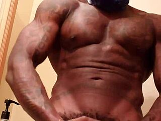 Whoa, worship that massive BBC from Hallelujah Johnson and tip my channel! 😍