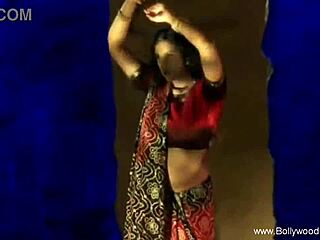 Sacred bollywood honey dances nude with sensual teasing in exotic moves