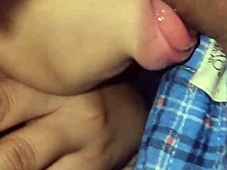 oh man this latina babe gives such a hot suck 😍