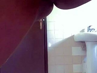 Intense Wet Bathtub Masturbation Leads to Pussy Creaming and Squirting