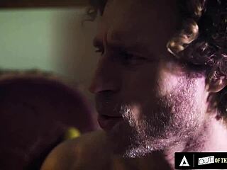 sexy babe siouxsie q gets her pussy fucked by stepdad during movie watching