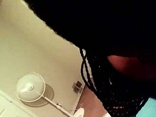 Big Booty B Gets Oily Massage!