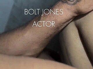 Oh man, this video for subscribers got posted by mistake... enjoy the full 100% anal tasting with that novinha's big bunda on Nokia Bolt!