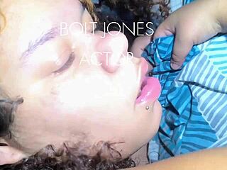 Oh man, this video for subscribers got posted by mistake... enjoy the full 100% anal tasting with that novinha's big bunda on Nokia Bolt!