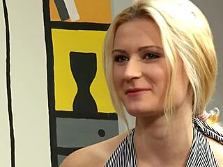 Ó basszus, annyira akarom azt a nagy faszt a számban és seggebem mélytorok análra és cumshotra