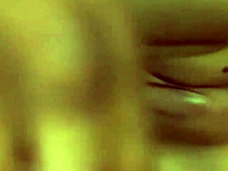 Geile Blonde giert nach massiven Black Cocks für DP in wilder Dreierorgie mit Mundsperma