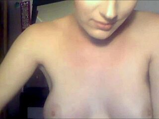 stunning short-haired shemale teases on webcam 😘🔥