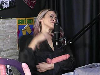 Kyra sex casting compil pt4: Bia hete voorronde in sheer rode lingerie 😏