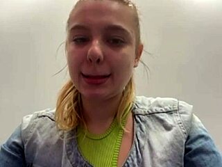 Creampie Squirt Fingering Fat Teen Pussy Outdoor Public