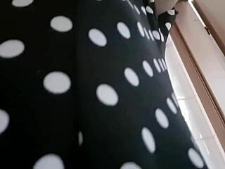 nicoletta's hilarious public restroom fails make me laugh my ass off