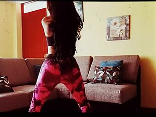 peruvian prostitute pilar gasca shakes her juicy ass like a total slut