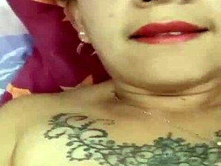 FISTING DANA BARZAGLI'S TIGHT LATINA PUSSY WITH TOYS!