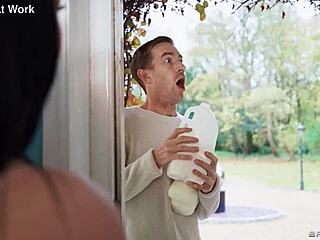 whoa klara devine milks cereal with big tits spanking ride! 😍🍆