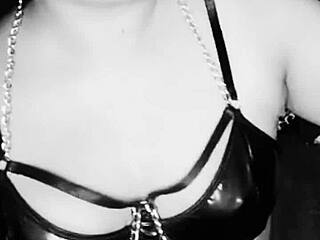 pamela mamadora rams latina amateurs with huge dildos and toys nonstop