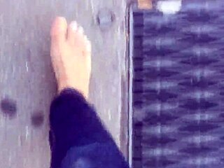 you love these dirty calloused barefoot soles right?