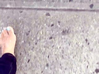 you love these dirty calloused barefoot soles right?