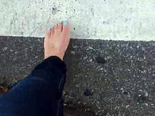 you love these dirty calloused barefoot soles right?