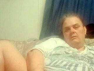 Fingering Leads to Intimate Kissing and Tribbing Exploration