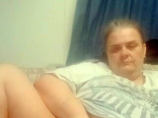 Fingering Leads to Intimate Kissing and Tribbing Exploration