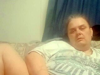 Fingering Leads to Intimate Kissing and Tribbing Exploration