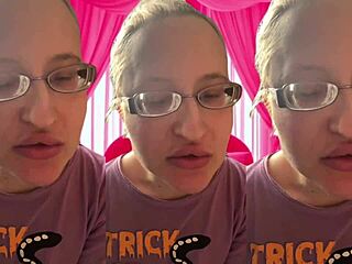 asmr girl pops bubblegum bubbles super close listen with headphones on