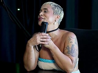 Nude Blonde Gets Sensual Massage After Dirty Talk Regret