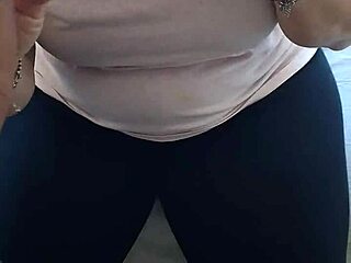 burst into lover's house and fuck her on phone with friend 😏📞💦