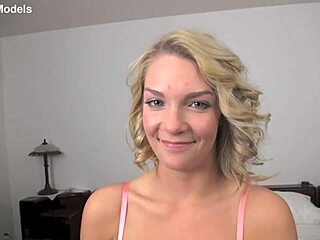 Ally Brooks suger jättekuk POV sen tar lerig facial