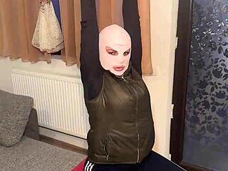 milfycalla stretches her puerto rican body in ep 25 adventures